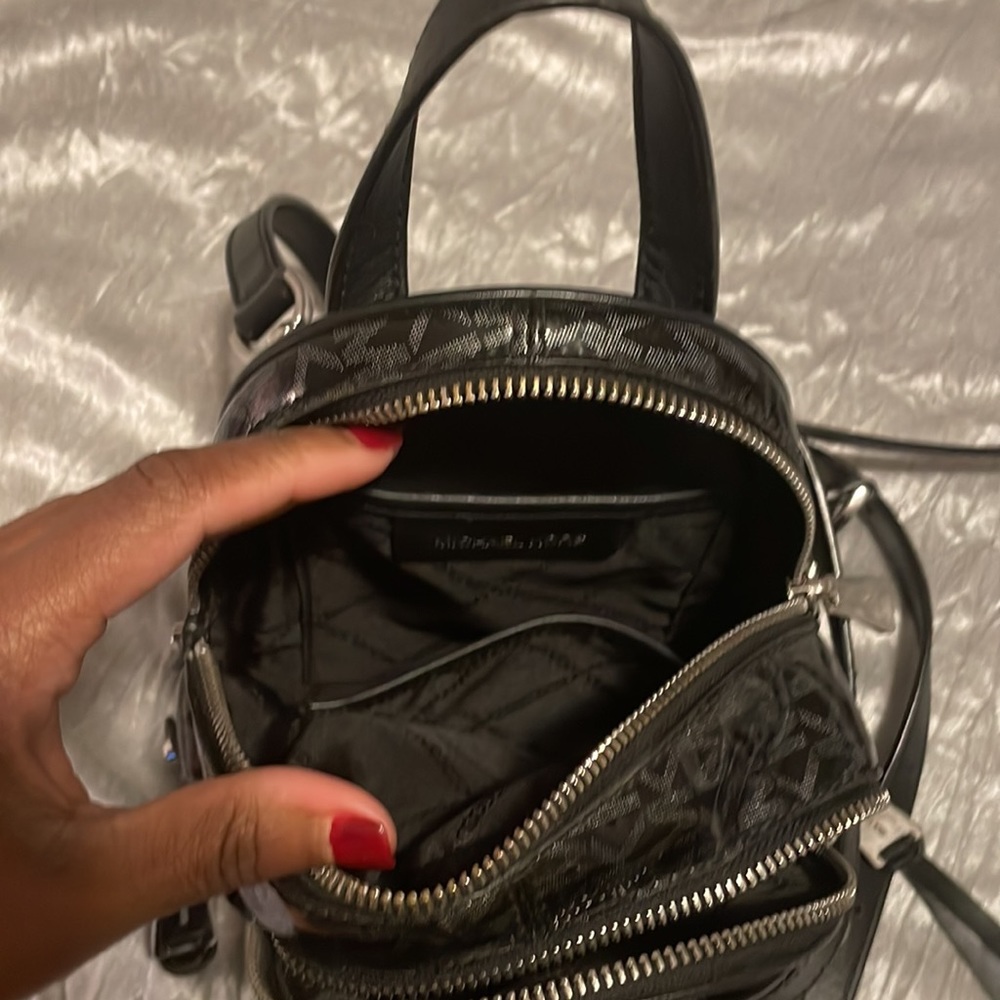 Michael kors mini backpack - Picture 5 of 5